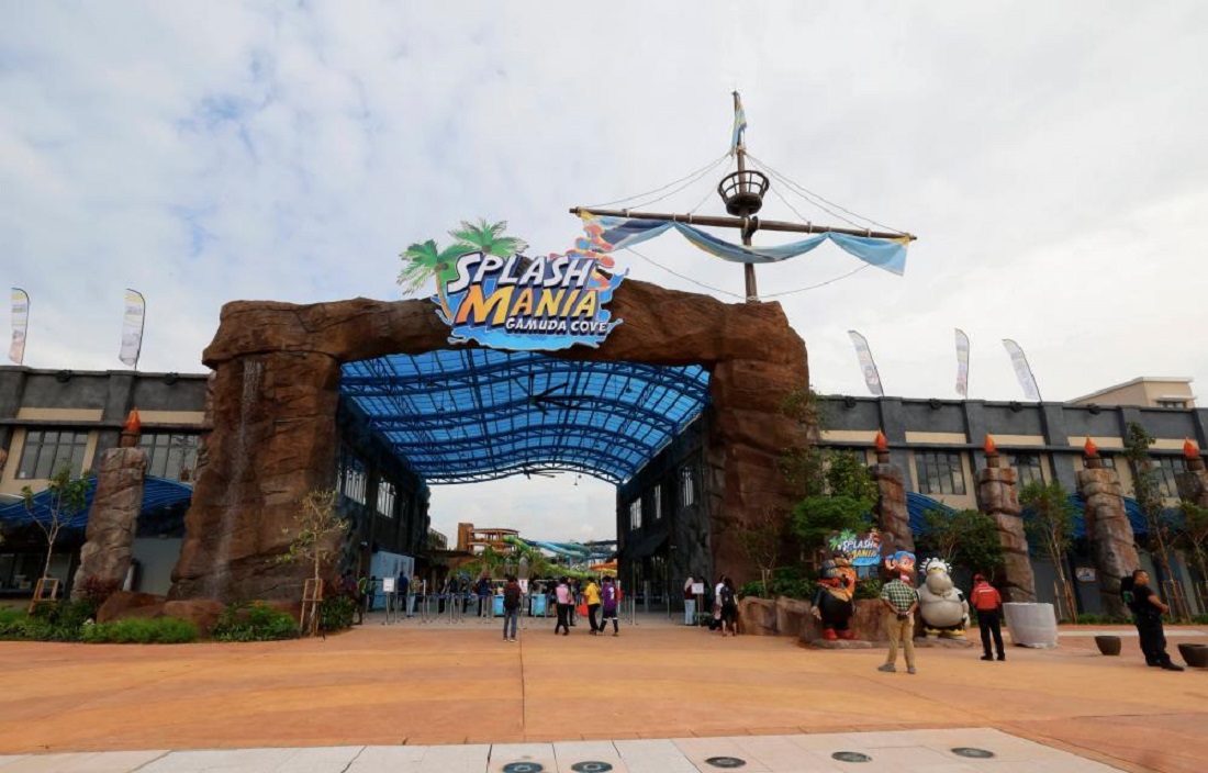 Splashmania First slide